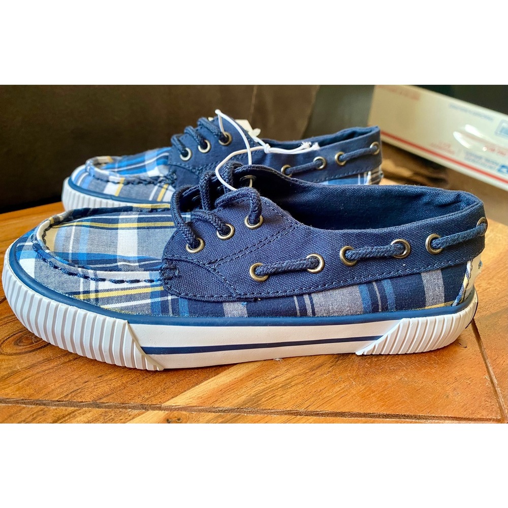 Children's Place Plaid Boat Shoes Antibacterial Lining Deck‎ Shoes Size 13
NWT